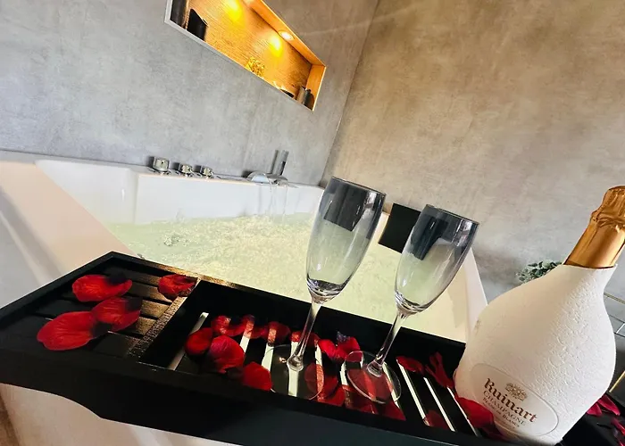 Le Temple - Au Coeur Des Remparts דירה